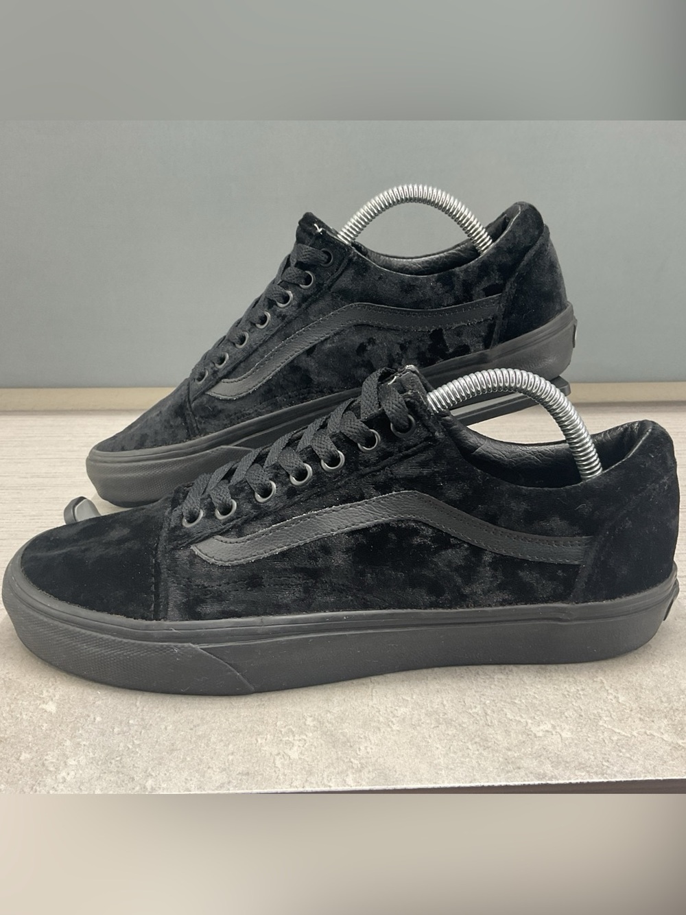 Vans Old Skool Velvet Triple Black Skate Sneakers Mens 8.5 Women’s 10